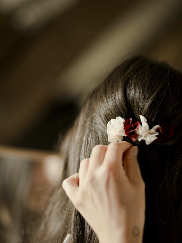 Épingle à cheveux en fleurs séchées