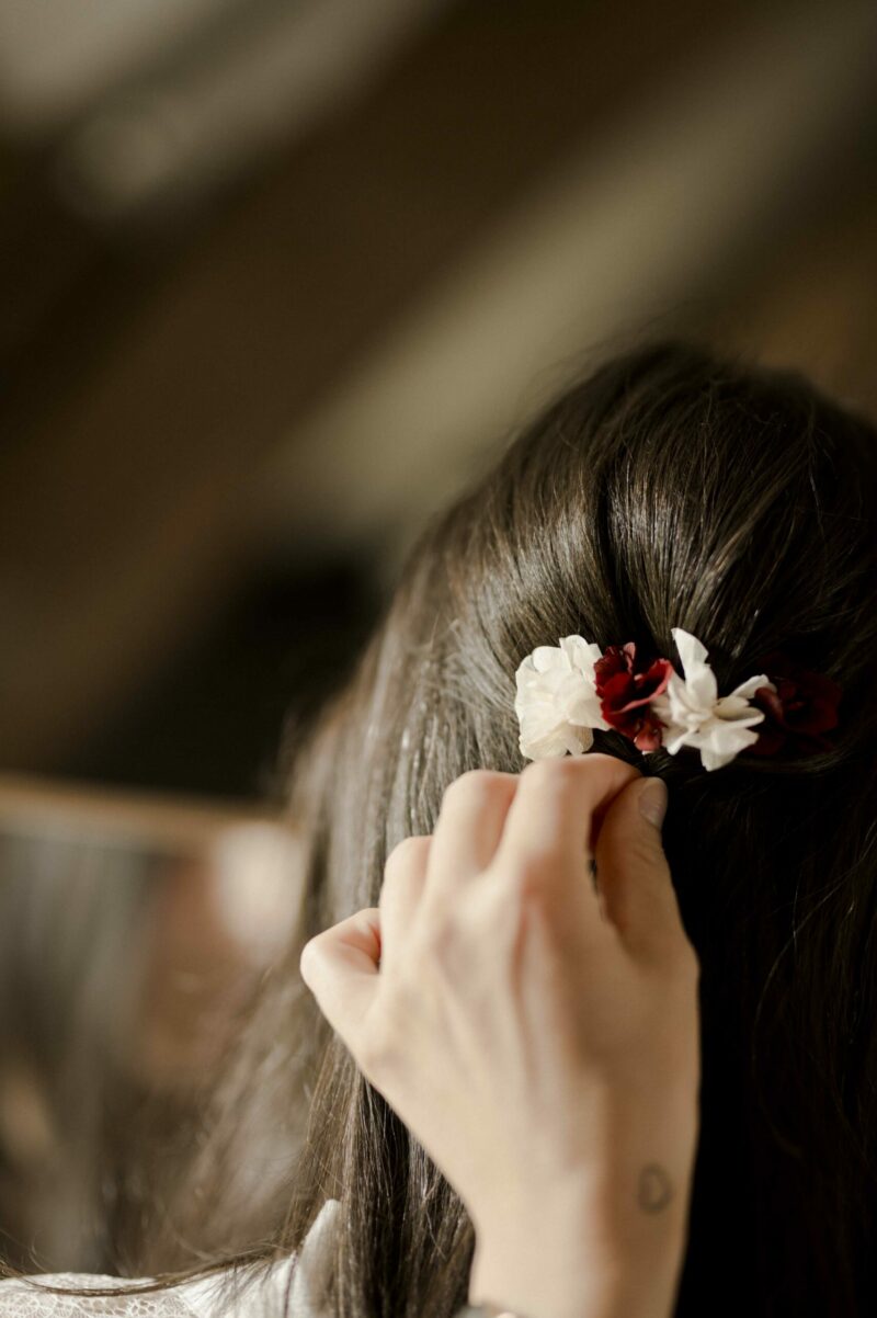 Épingle à cheveux en fleurs séchées