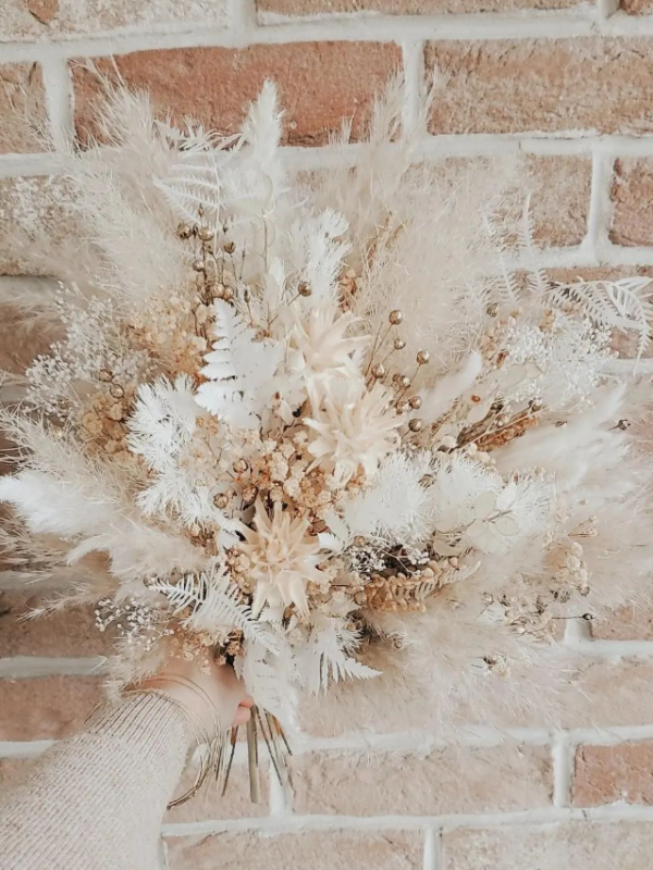 Bouquet de mariée en fleurs séchées sur mesure