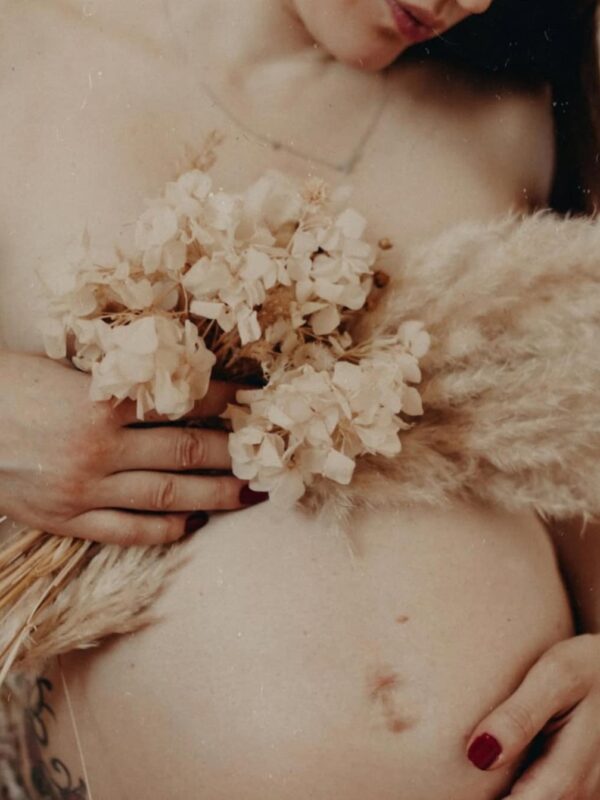 Mini bouquet de fleurs séchées - Séance grossesse