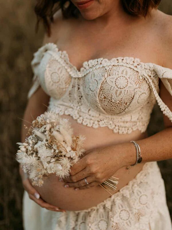 Mini bouquet de fleurs séchées - Séance grossesse