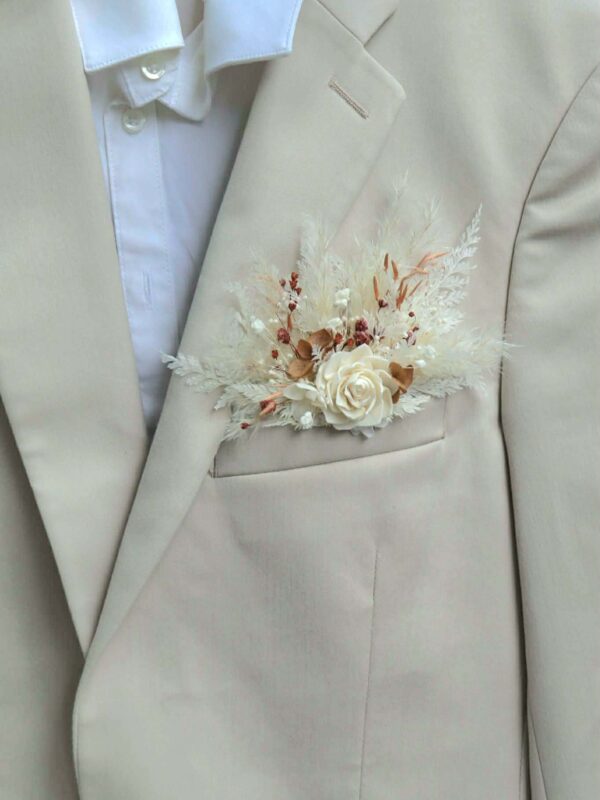 Pochette fleurie en fleurs séchées sur mesure