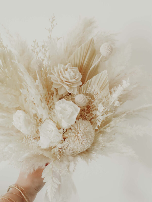 Pack mariage monochrome sur mesure - Bouquet + Peigne & boutonnière